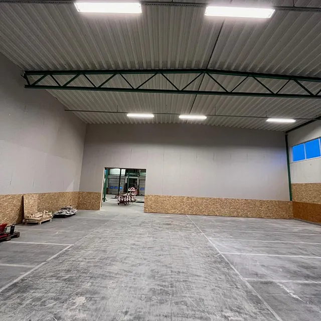 Ombygging av lagerhall til butikk og verksted på Årnes